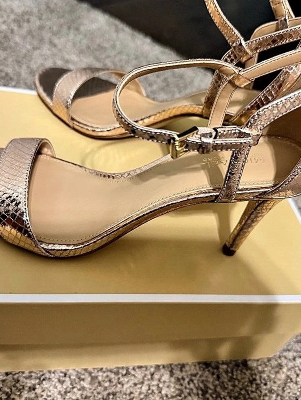 Michael Kors Simone Mid Sandal Heeled Sandal in Pink US 7M Like New